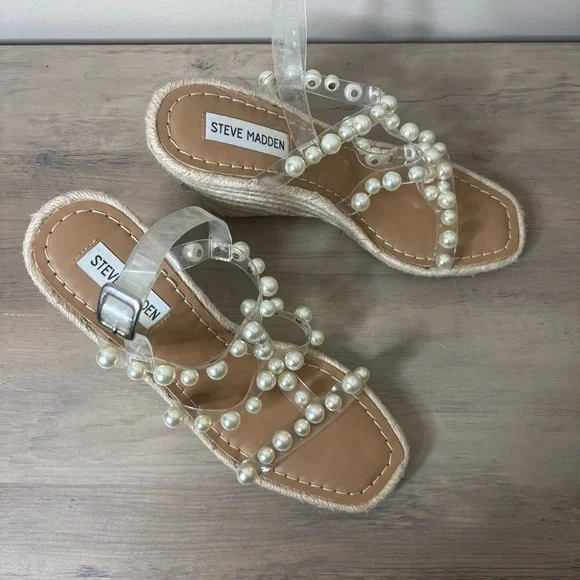 NWOT Steve Madden Upright Vinyl Pearl Studded Strappy Espadrille Wedges Size 7.5 - Picture 7 of 9